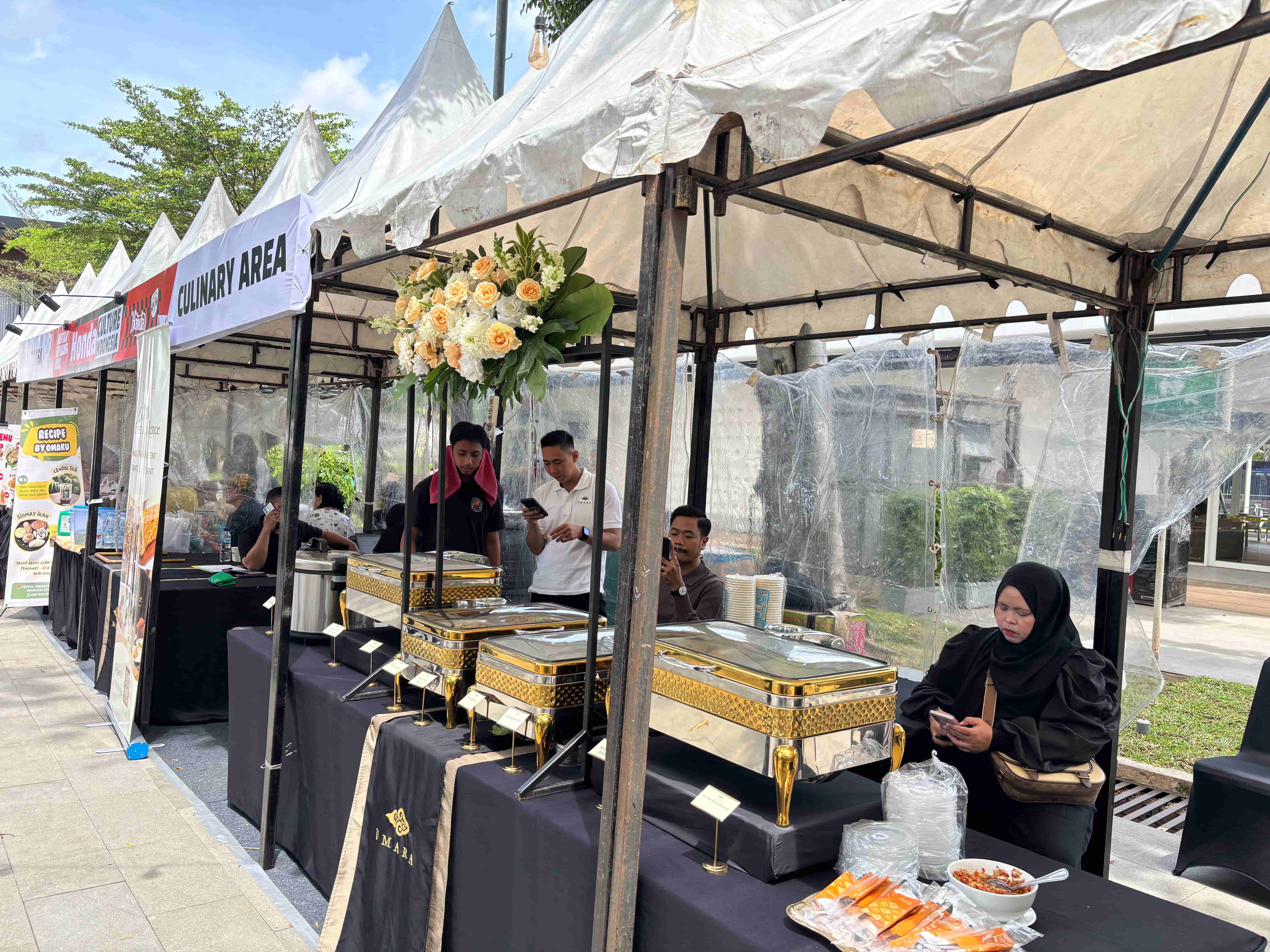 Umara Catering’s booth ready to serve guests at the Culinary Area of Honda Culture Indonesia